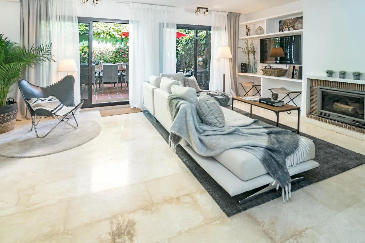 Seaside 3 Bedroom Townhouse In San Pedro Close To The Beach With Private Garden Μαρμπέλλα 0*,  Ισπανία
