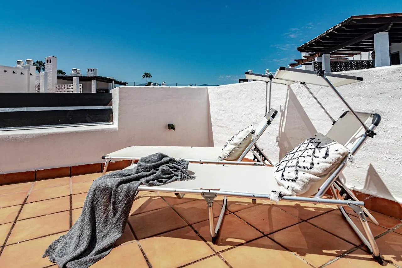 Seaside 3 Bedroom Townhouse In San Pedro Close To The Beach With Private Garden Μαρμπέλλα