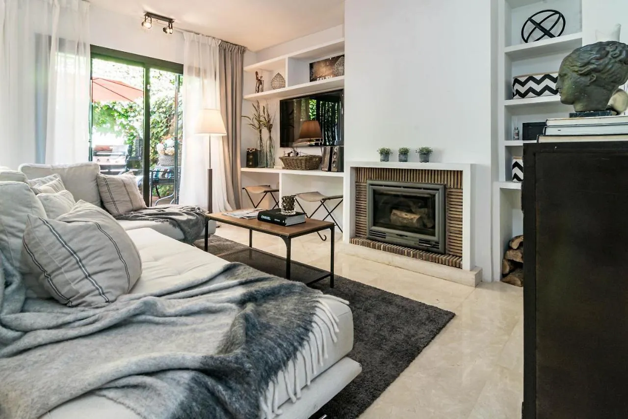 Seaside 3 Bedroom Townhouse In San Pedro Close To The Beach With Private Garden Μαρμπέλλα 0*,