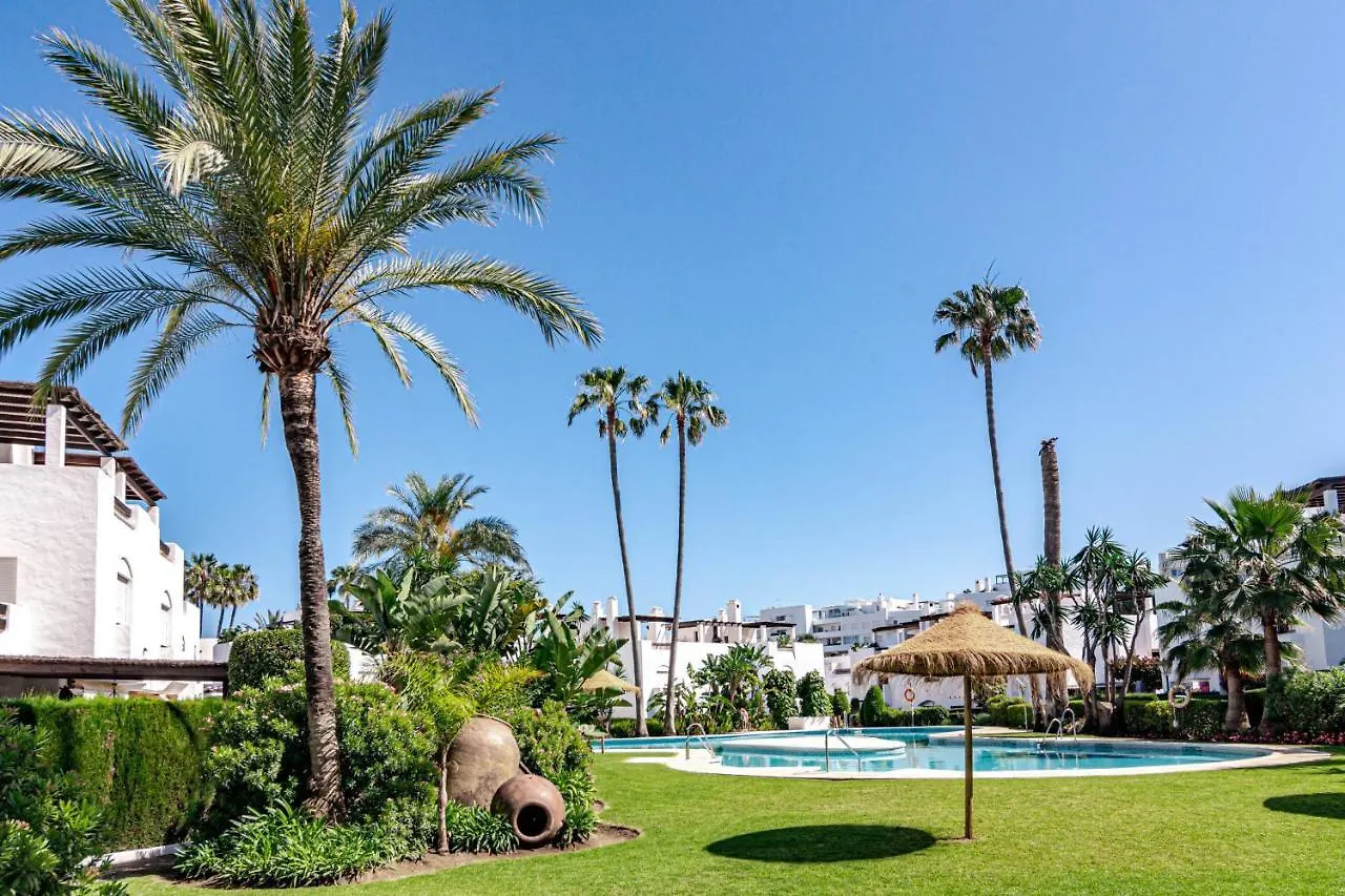 Seaside 3 Bedroom Townhouse In San Pedro Close To The Beach With Private Garden Μαρμπέλλα Ισπανία